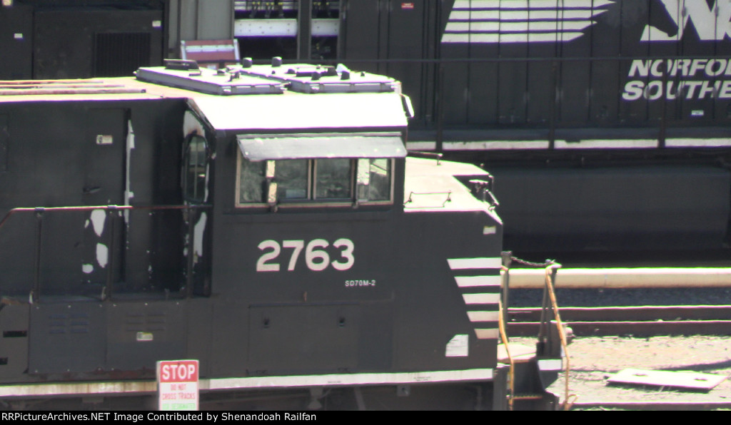 There were a lot of these SD70M-2s